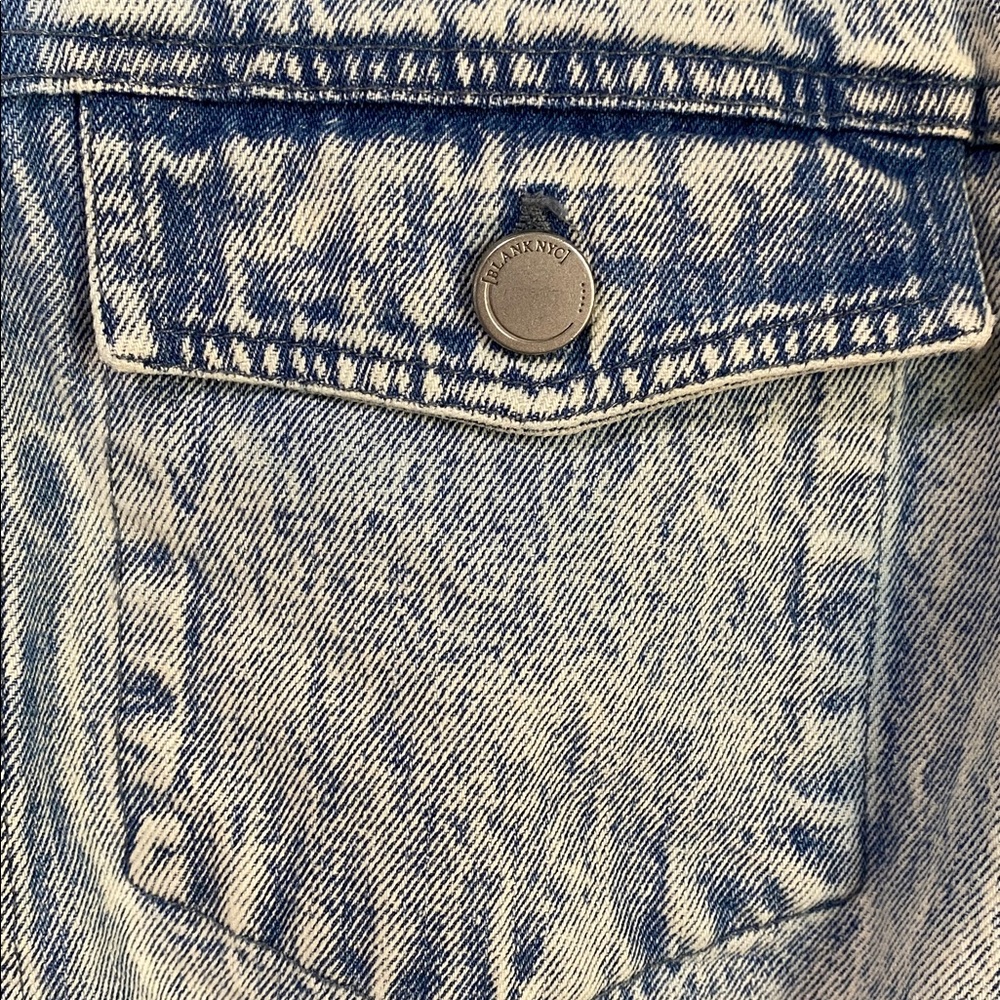 BLANKNYC Head‎ Backstage Acid Washed 80s-90s Inspired Denim Romper - Picture 11 of 13